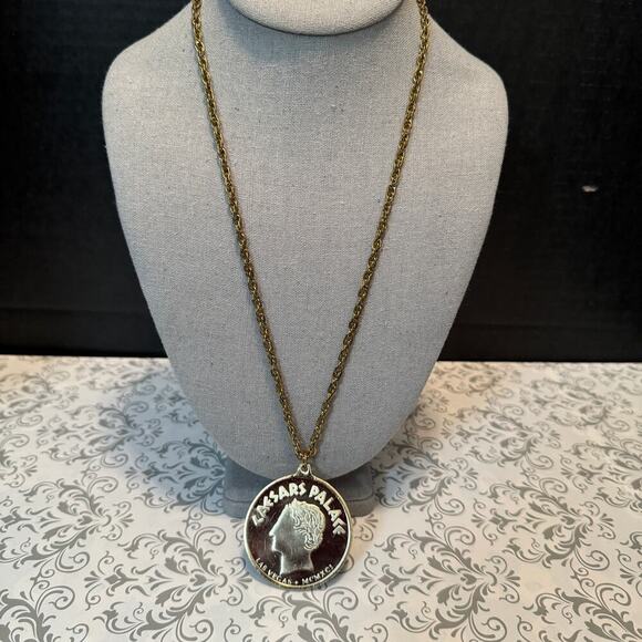 Authentic Vintage Ceasars Palace Las Vegas Gold Coin Necklace Pendant MCMXCI - Picture 4 of 7